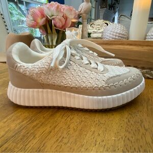 Dolce Vita Youth Shoes